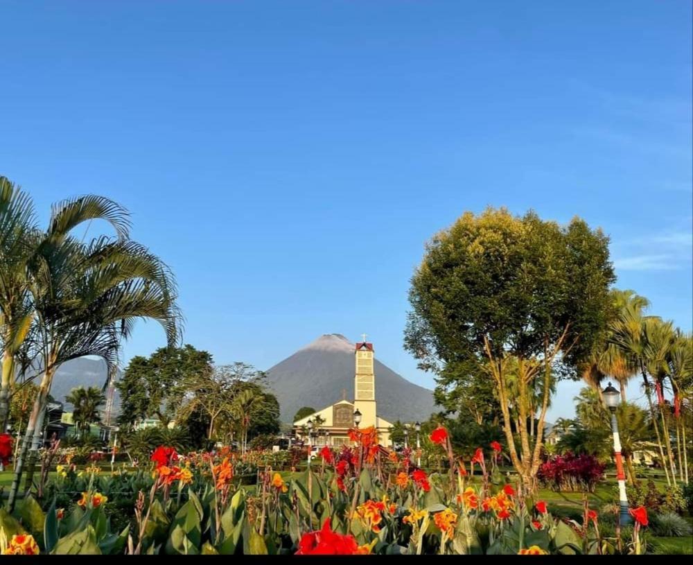 La Estancia Ideal Apartamentos La Fortuna Bagian luar foto